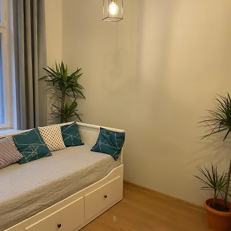 Klimatyczny Apartament Z Kominkiem Thorn Exterior foto