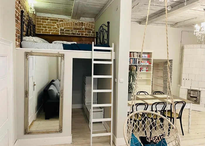 Klimatyczny Apartament Z Kominkiem